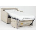 Poltrona letto con cuscino poggiareni